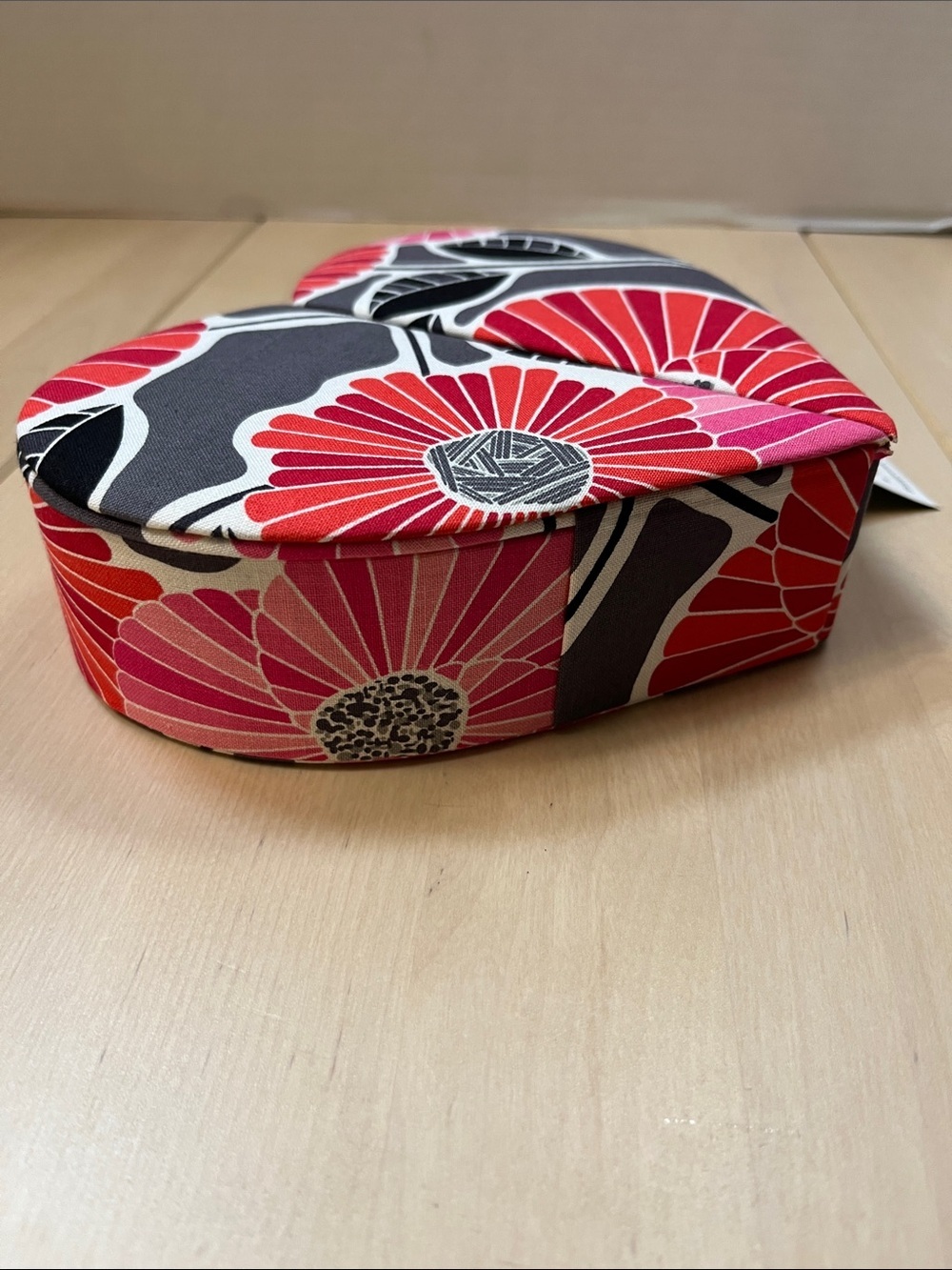 NWT - Vera Bradley Heart to Heart Jewelry Case in Cherry Blossoms 14635-170 - Picture 9 of 14